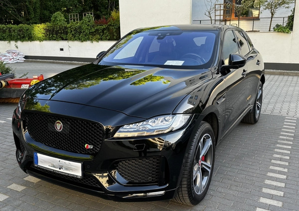 Jaguar F-Pace cena 171000 przebieg: 129500, rok produkcji 2019 z Warszawa małe 326